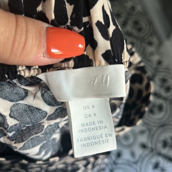 flowy dress pants - Picture 2 of 3